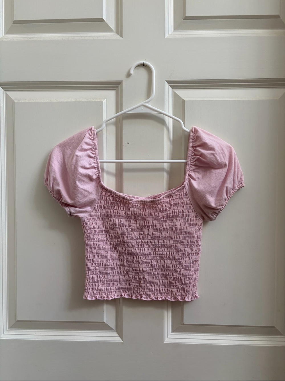 Hollister Pink Smocked Puff Sleeve Crop Top